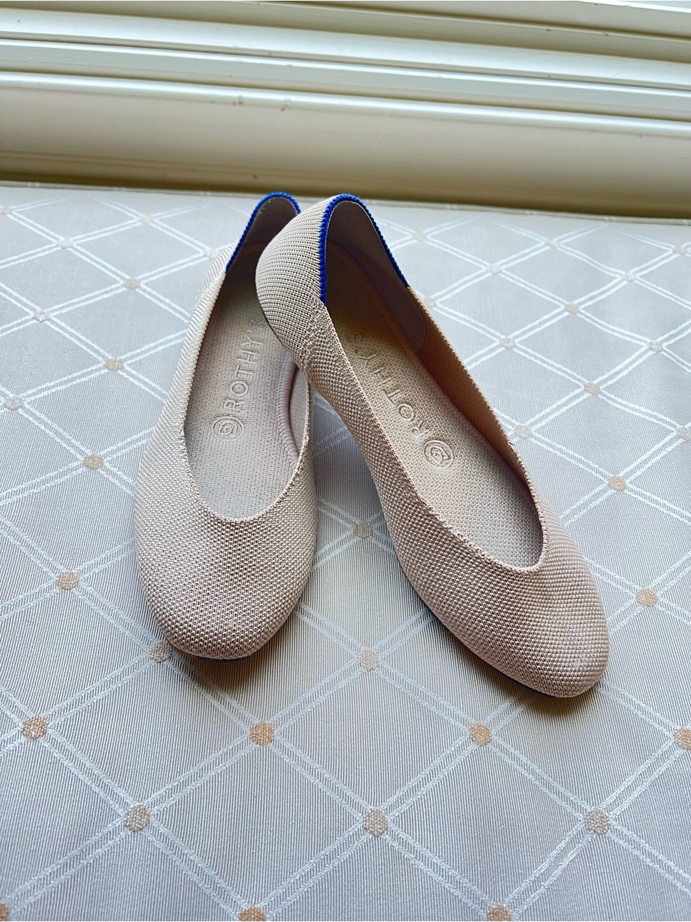 Rothy’s The Flat in a versatile beige/tan knit sz 6